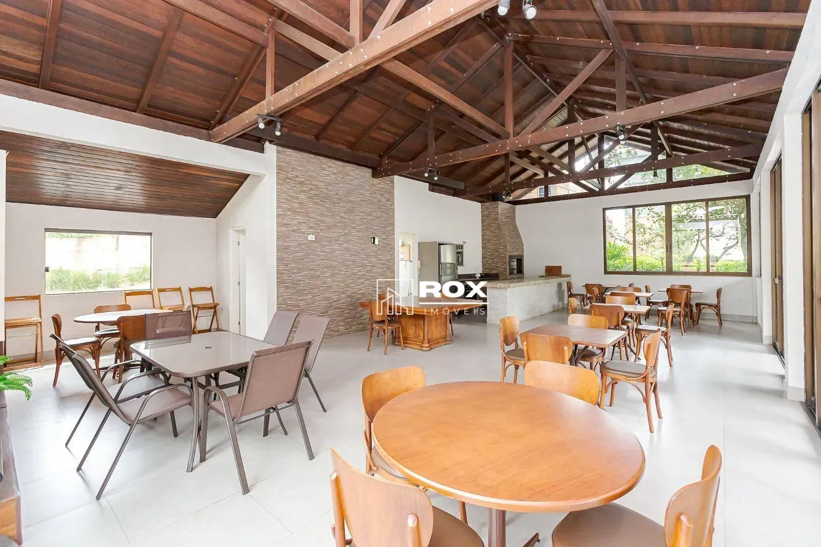 Unfurnished 598 m² house with 6 parking spaces — photo 54