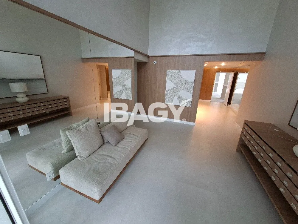 Studio amueblado de 40 m² con cocina integrada — photo 17