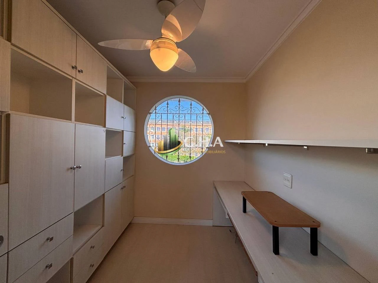 House with 3 en-suite bedrooms and a private garden — photo 2