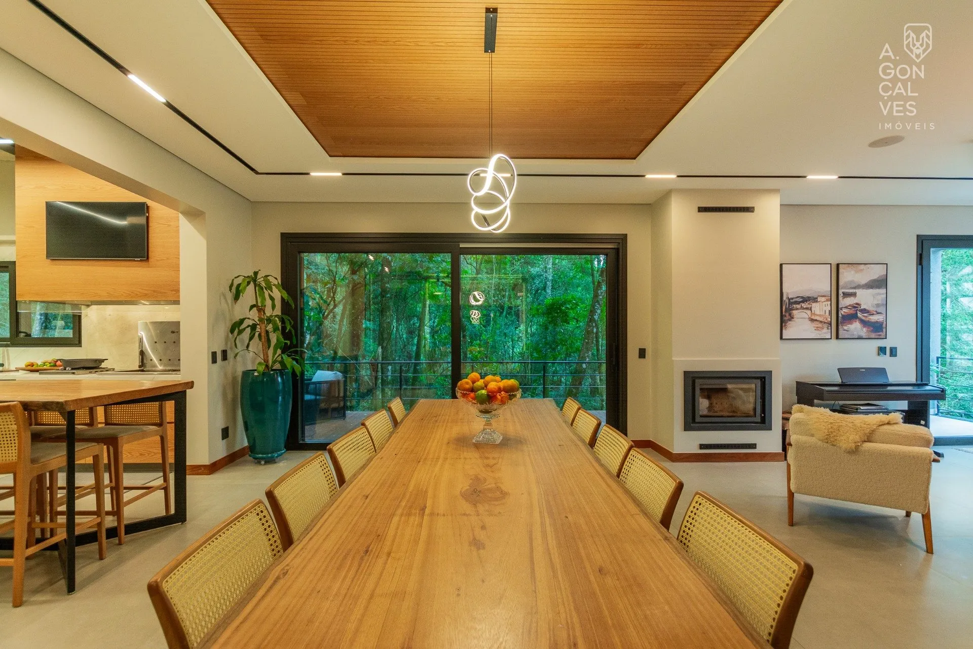 Furnished house with 4 bedrooms and 5 bathrooms — photo 8