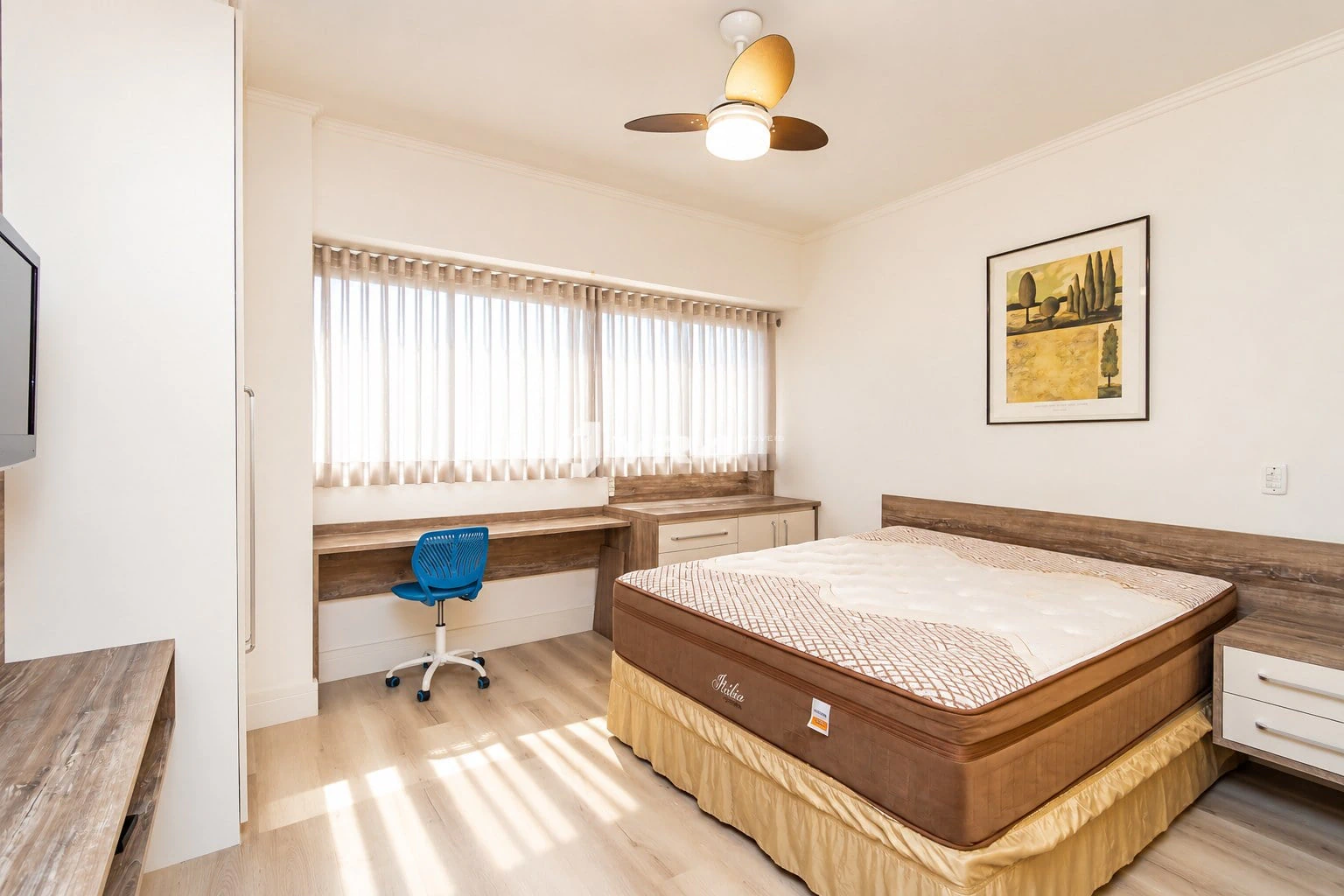 Studio, 30 m², with a home office