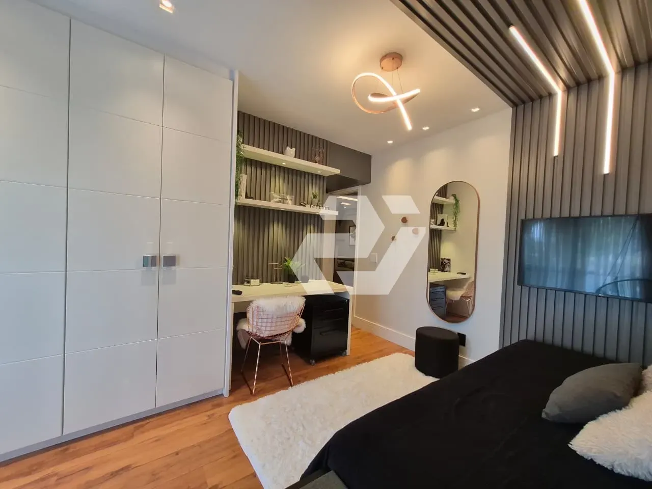 4-bedroom, 5-bath apartment with balcony and 3 parking — photo 40
