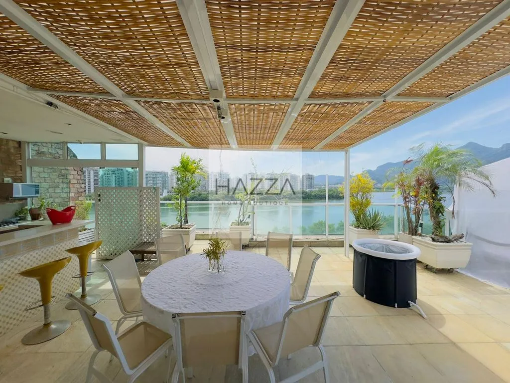 Furnished 313 m² apartment with 3 suites and private balcony — photo 32