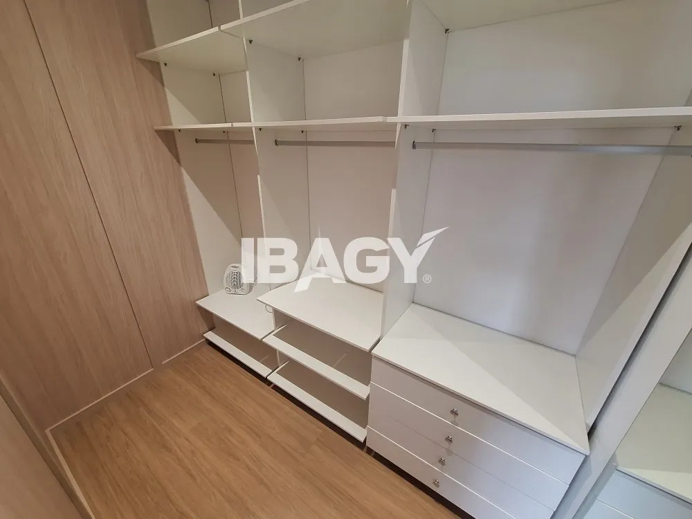 Furnished 1-bedroom apartment with parking space — photo 20