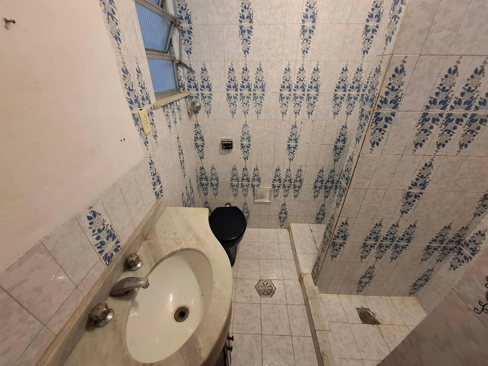 Unfurnished 3-bedroom apartment with 3 bathrooms — photo 25