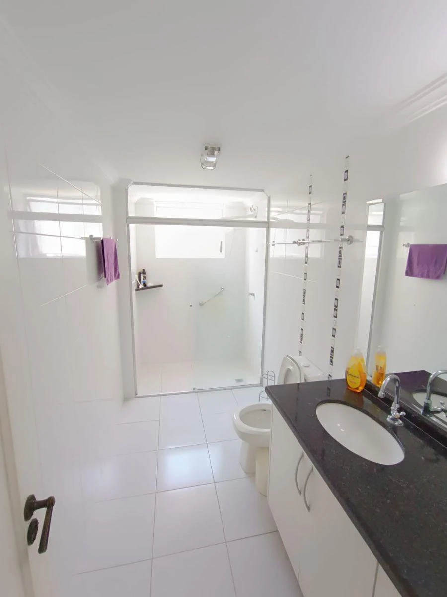 Apartamento de 156 m² com secadora e janelas do piso ao teto — photo 20
