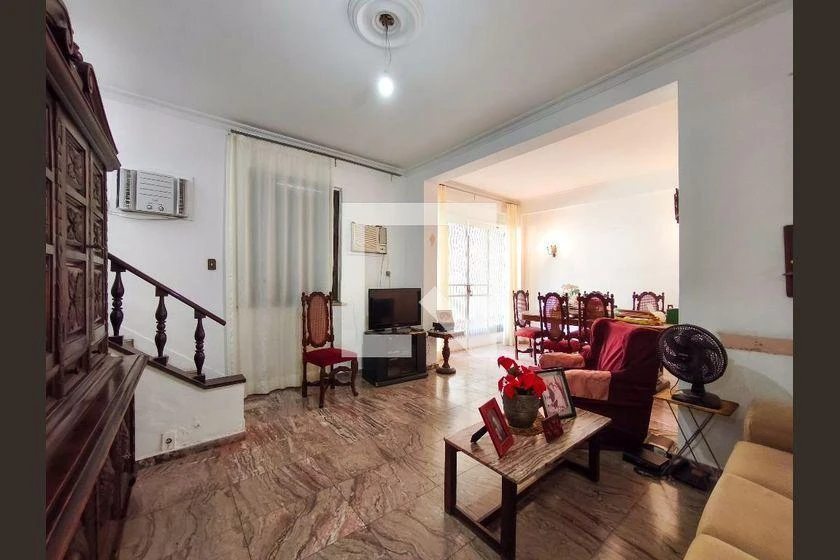 500 m² rental house with 4 bedrooms and 2 bathrooms — photo 2