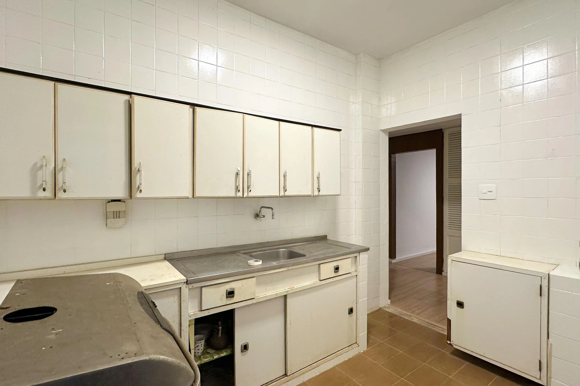 Washing machine in a 4-bedroom apartment, 168 m² — photo 40