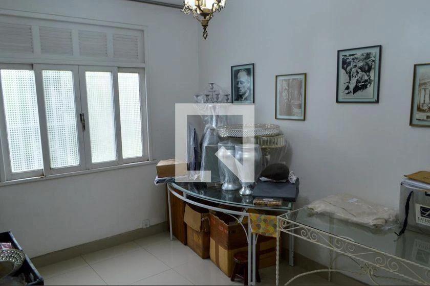 House with 5 bedrooms, balcony and 650 m² — photo 40
