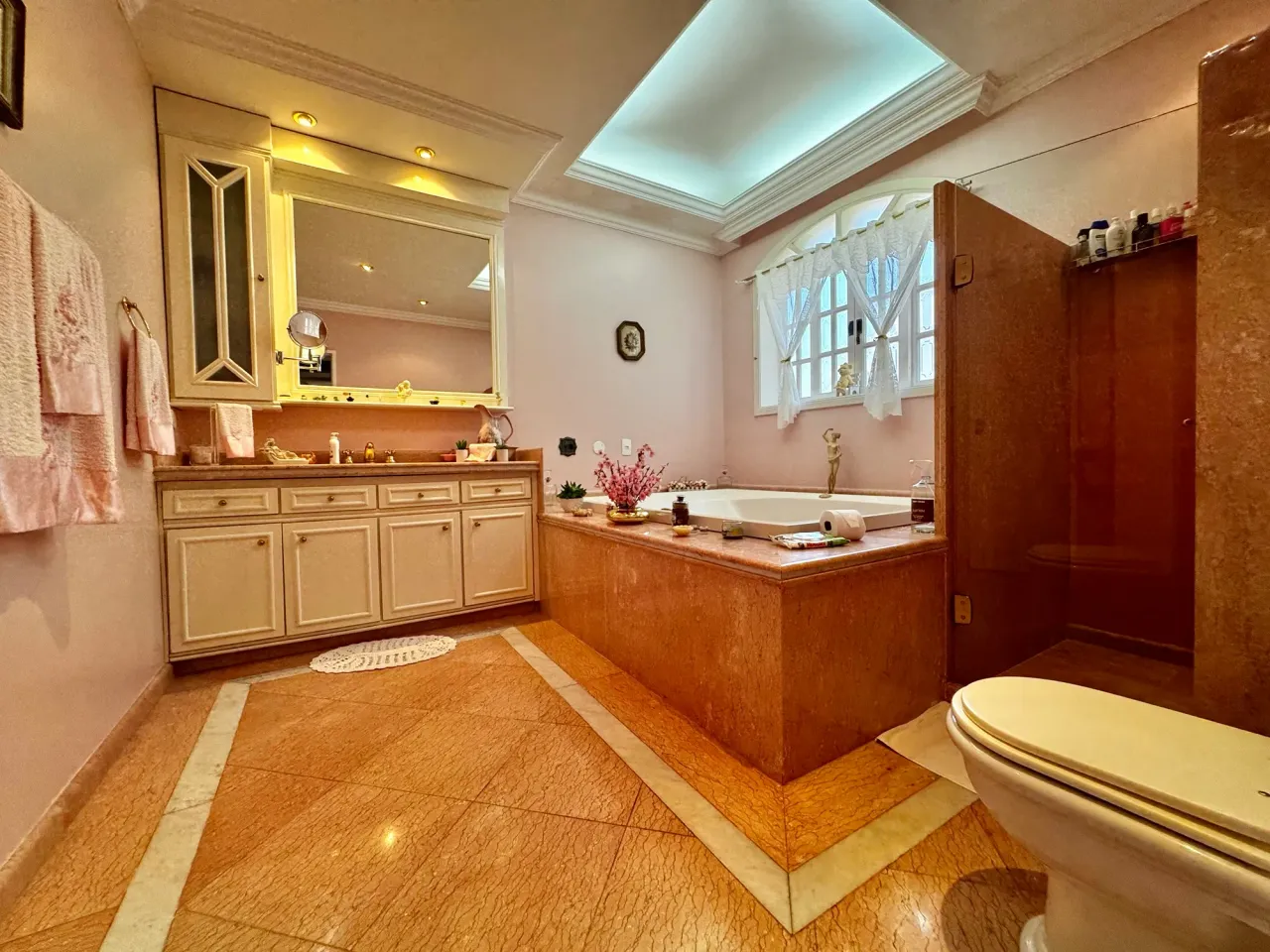 Furnished house with 4 bedrooms and 5 bathrooms — photo 15