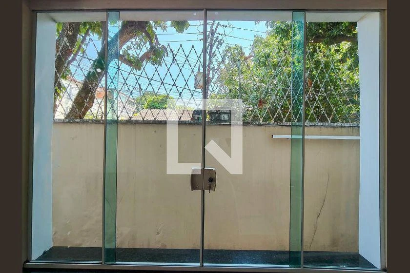 Furnished house with 3 bedrooms, 180 m² and 1 parking spot — photo 40