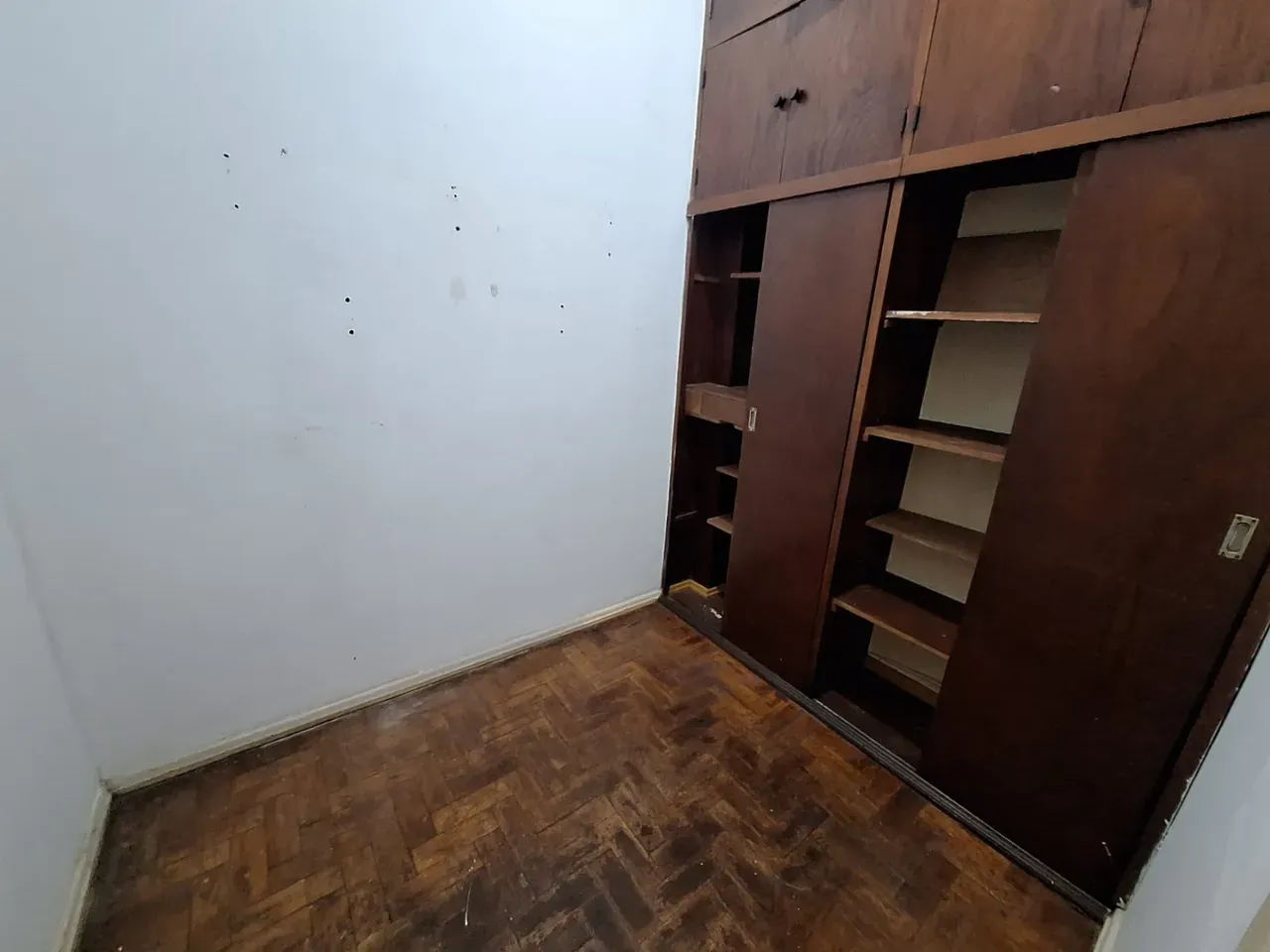 Apartment with 3 bedrooms and 3 bathrooms and separate kitchen — photo 11