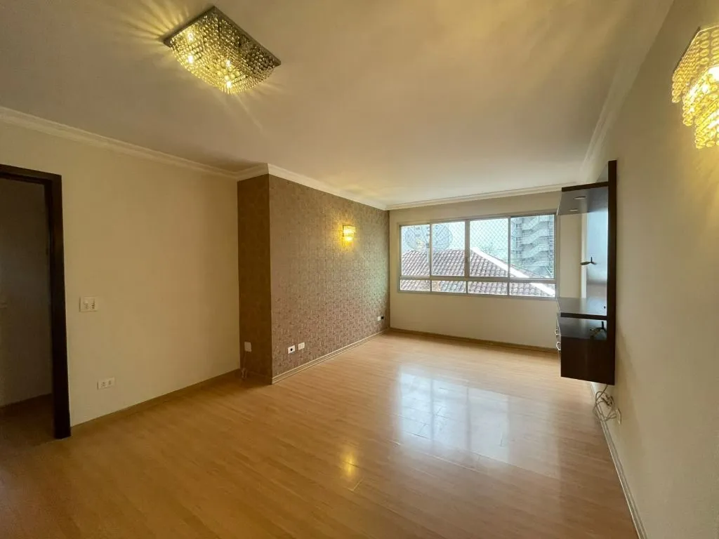3-bedroom apartment, 1 with its own bathroom, 90 m²