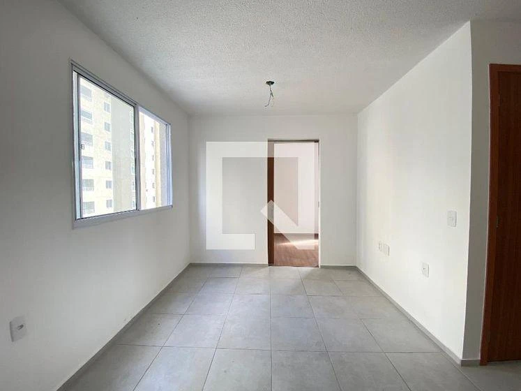 One-bedroom apartment in a building with a pool — photo 9