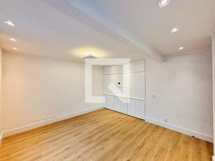 4-bedroom apartment with a walk-in closet in Rio de Janeiro — photo 49