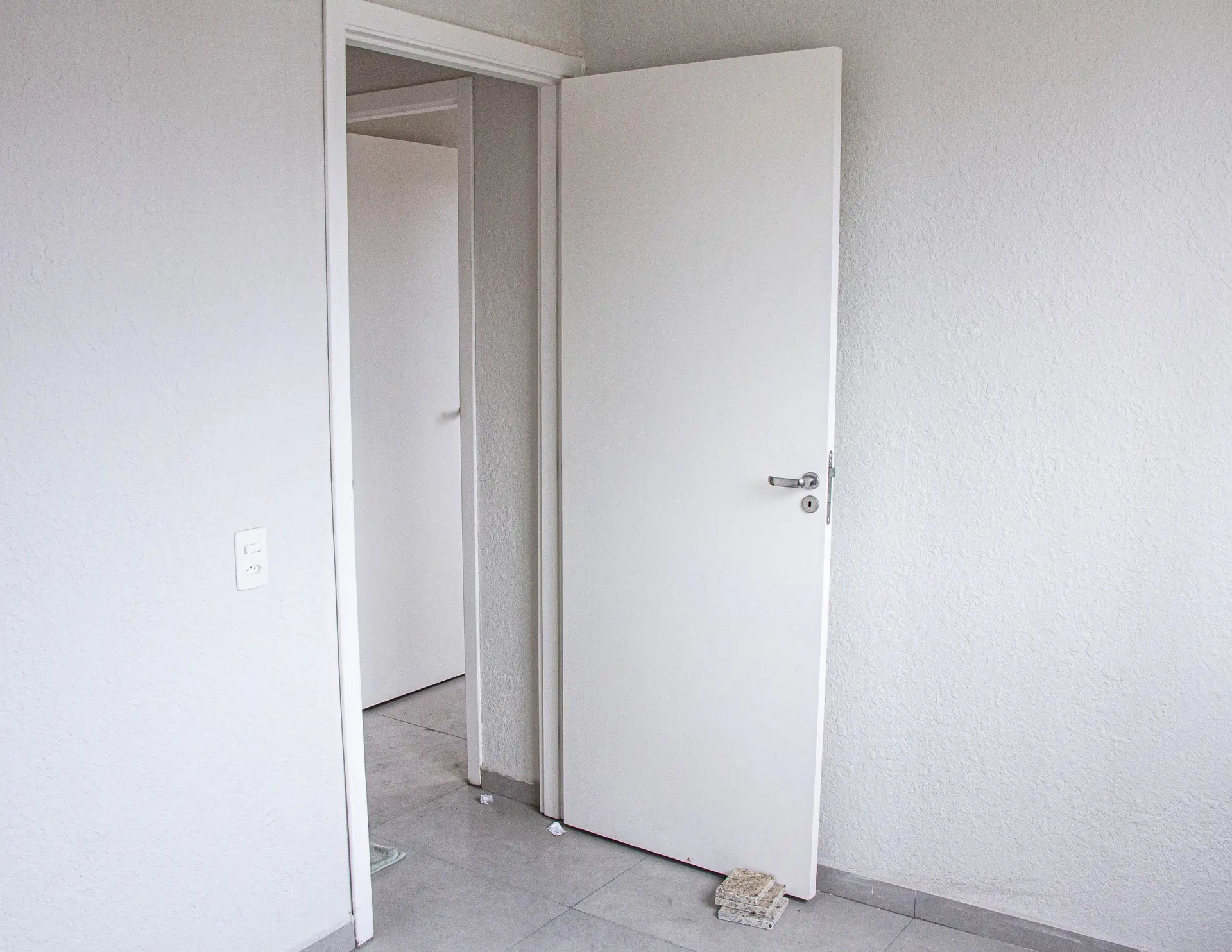Unfurnished 2-bedroom rental with 1 parking spot — photo 13