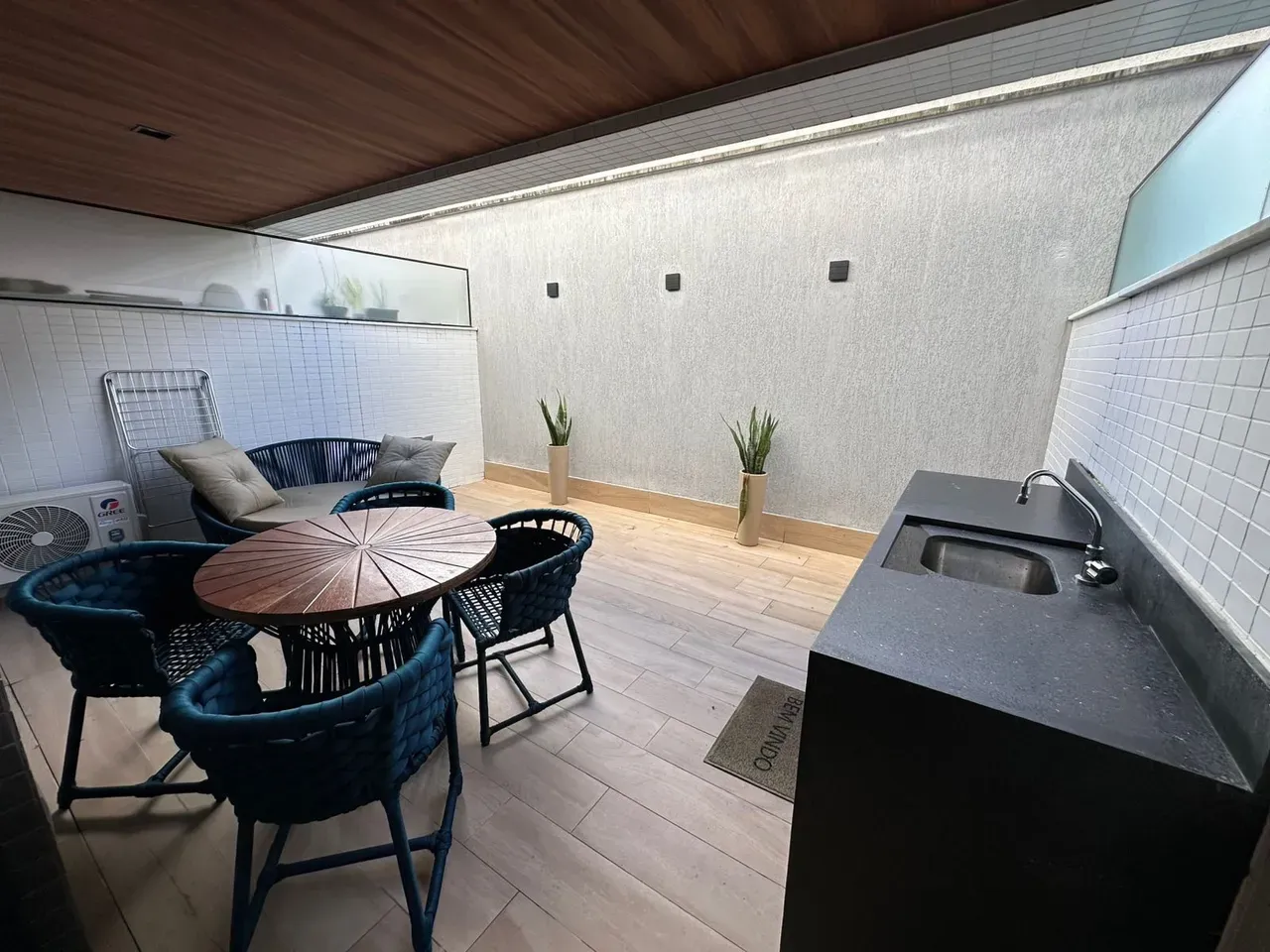 Мебльована квартира на першому поверсі з 1 спальнею 54 м² — photo 3