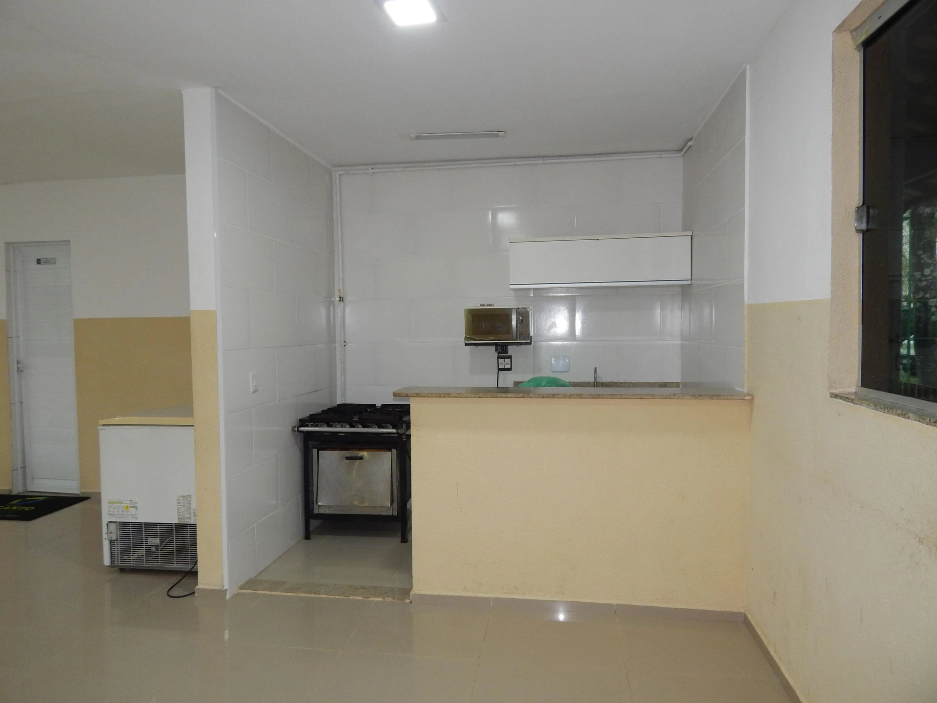 Furnished apartment, 42 m², with a grill on the balcony — photo 33