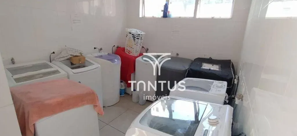 1-bedroom 24 m² apartment with a compact kitchen corner — photo 12