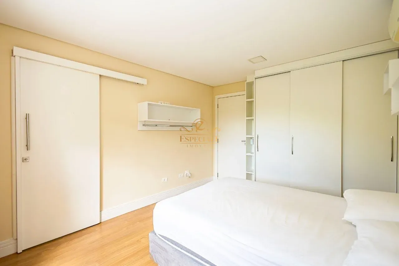 Condo house with 4 bedrooms and a private garden — photo 22