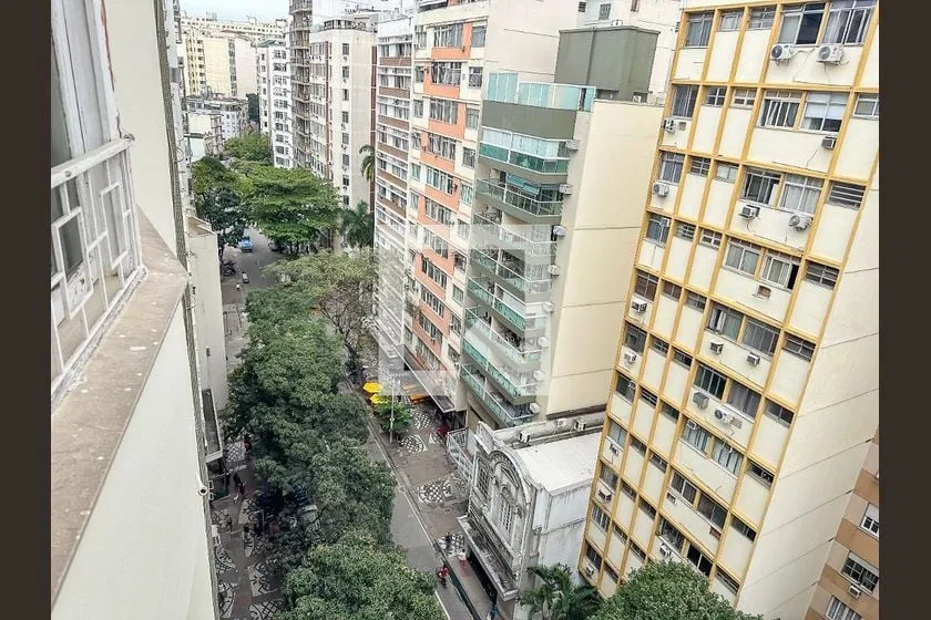 4-bedroom apartment with 3 bathrooms and 206 m² — photo 4