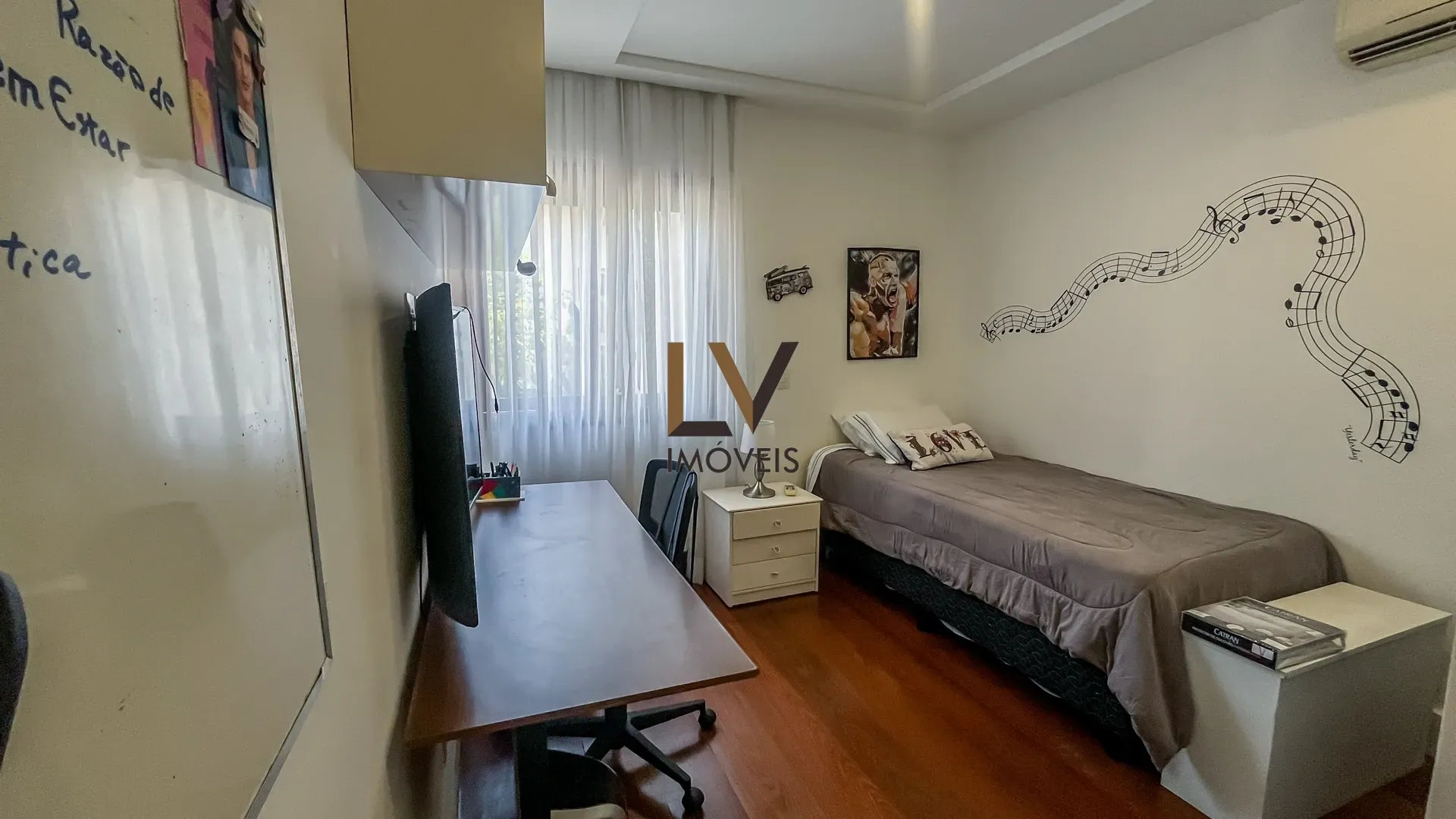Furnished house with open-plan kitchen, 4 bedrooms and 5 baths — photo 49