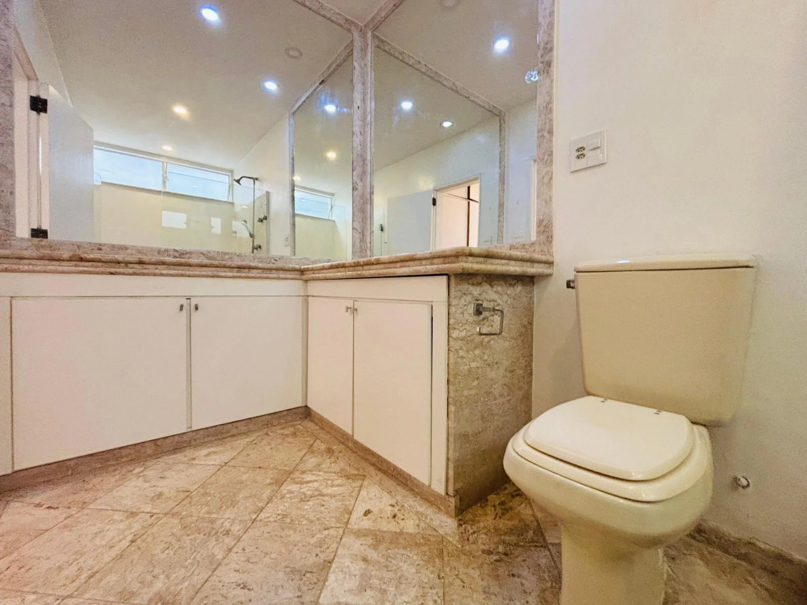 4-bedroom apartment with a water view in Rio de Janeiro — photo 6