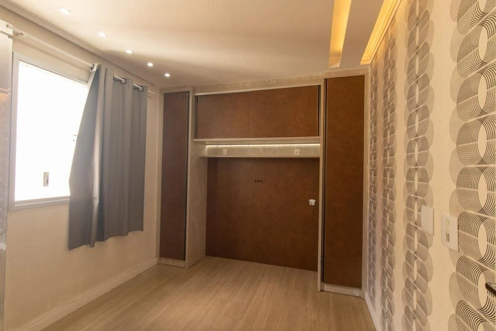 2-bedroom apartment in a building with a gym — photo 36