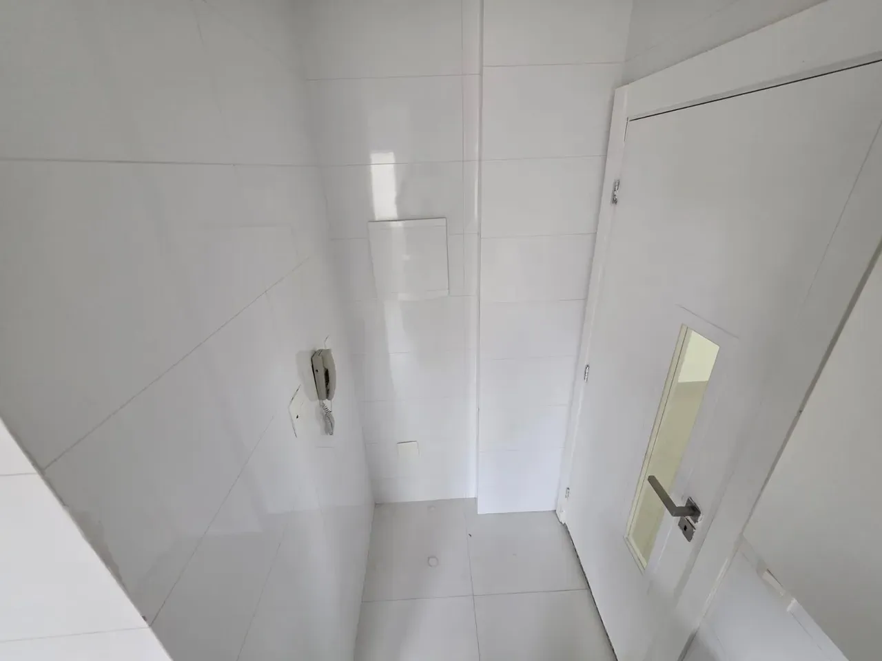 3-bedroom apartment, 1 with its own bathroom, 85 m² — photo 12