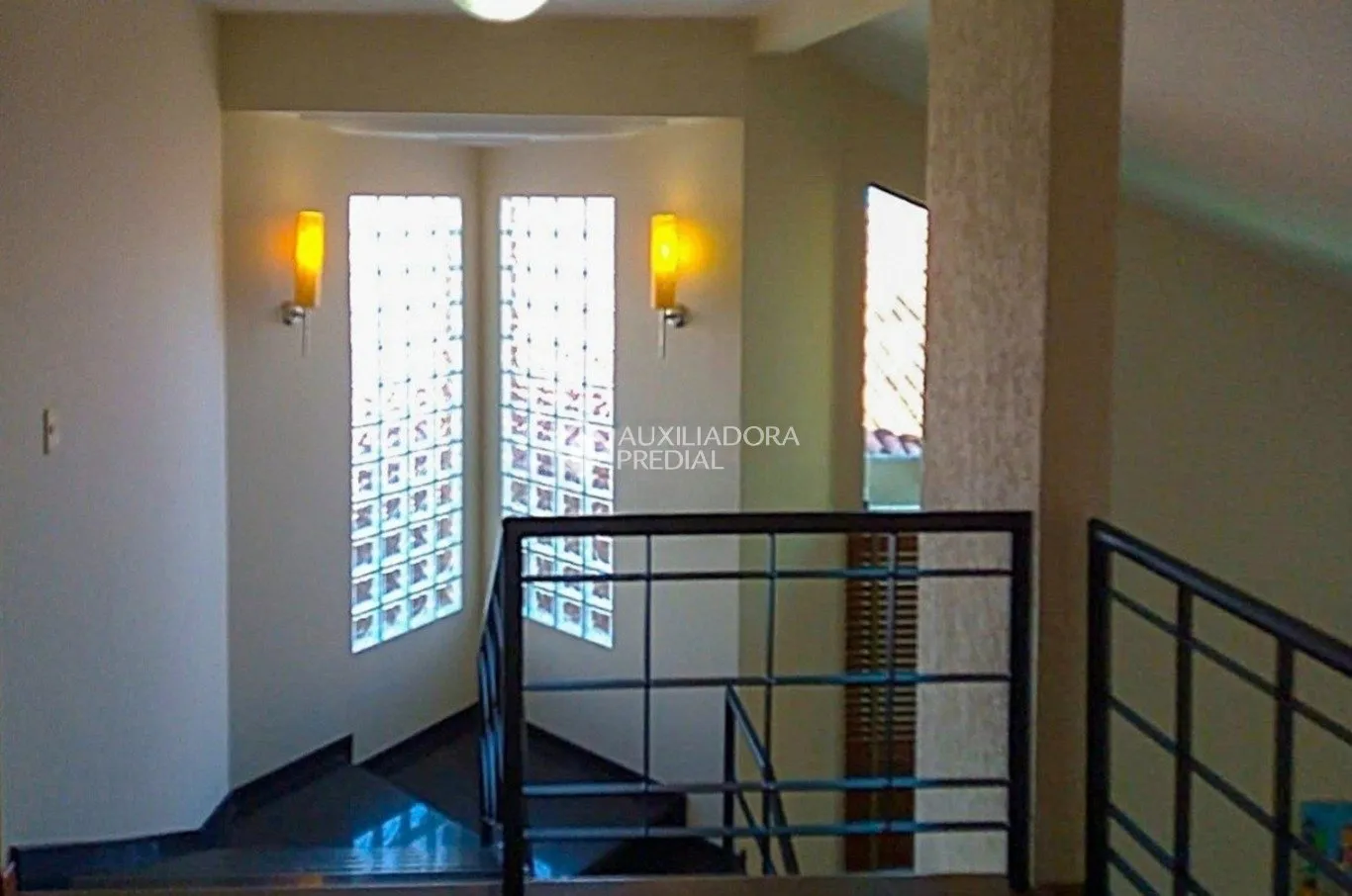House with 3 bedrooms and 2 baths, on floor 2 — photo 4