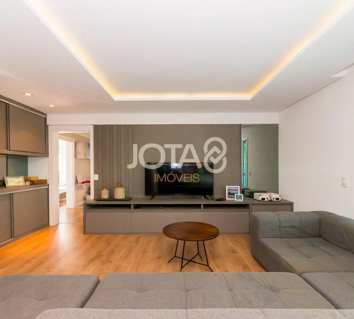 Furnished 155 m² apartment with 3 bedrooms and 1 en-suite