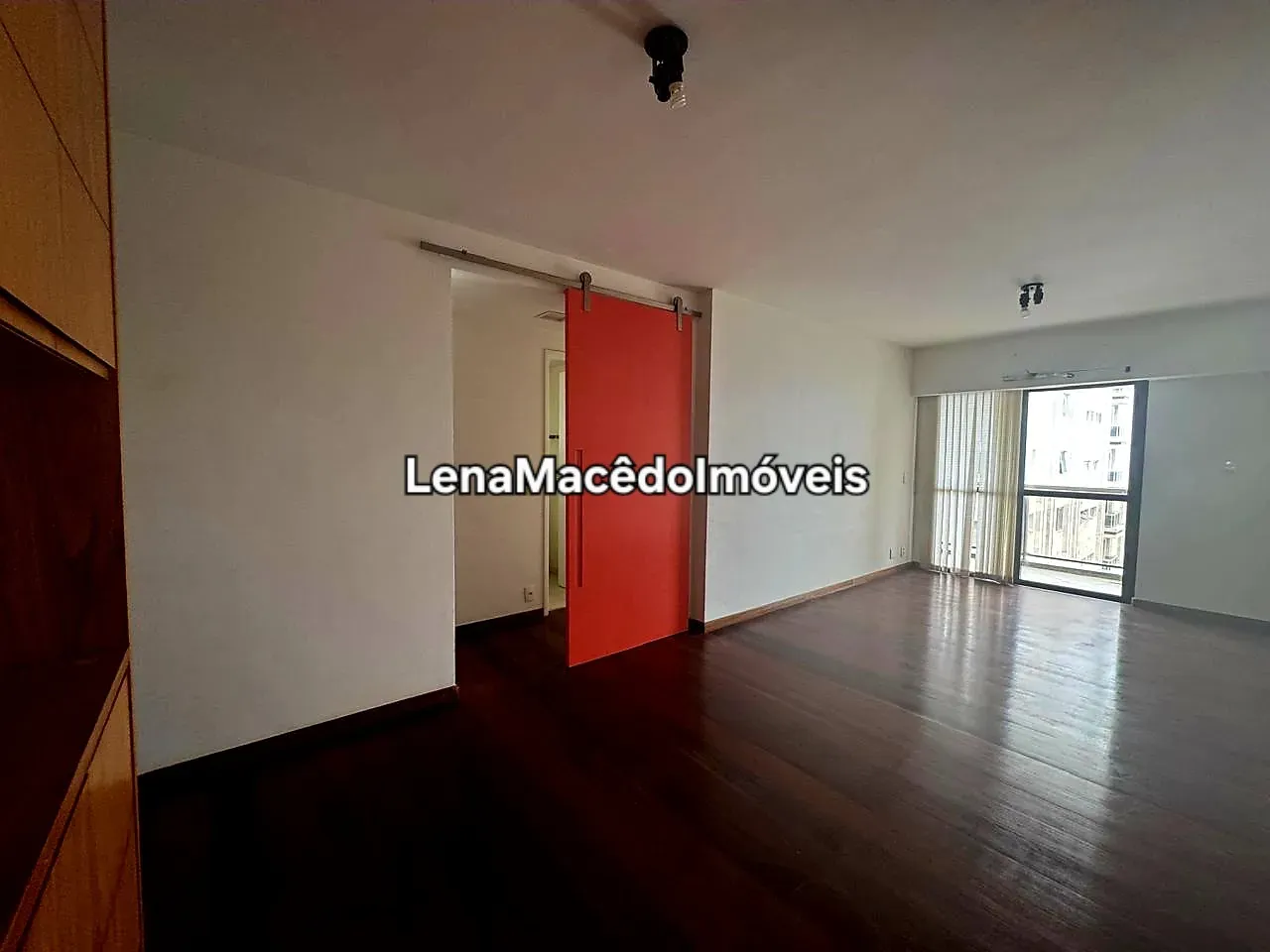 2-bedroom apartment in a building with a gym — photo 4