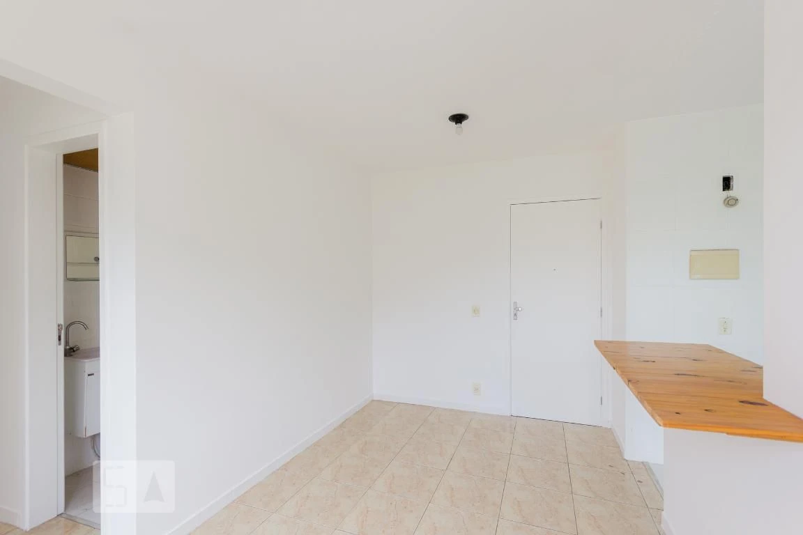 2-bedroom apartment in a building with a pool — photo 28