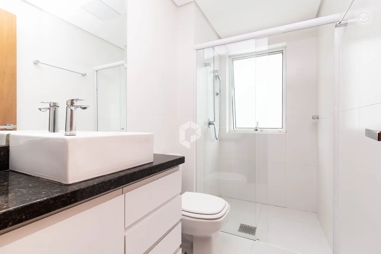 3 en-suite bedroom apartment with 3 parking spots 426 m² — photo 14