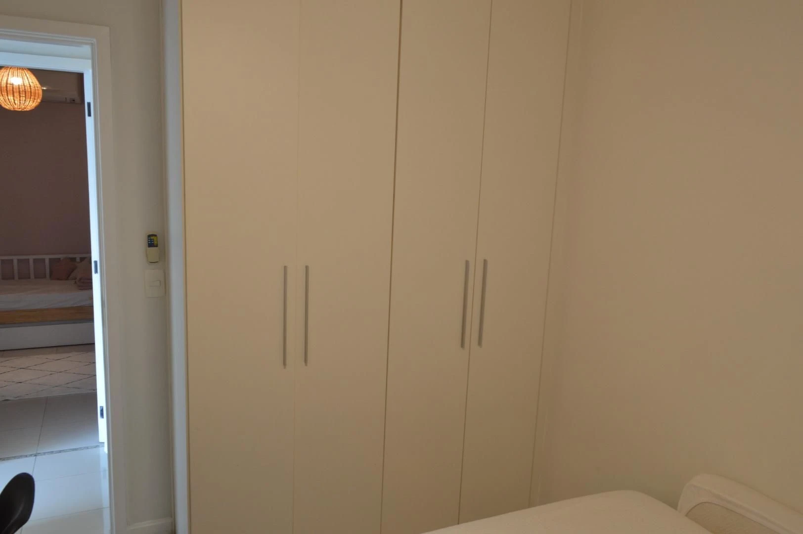 Glass-enclosed balcony in a 3-bedroom apartment, 85 m² — photo 51