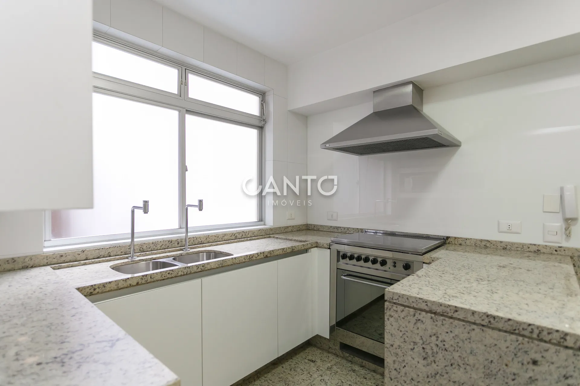 4-bedroom apartment with 3 parking spaces included — photo 17