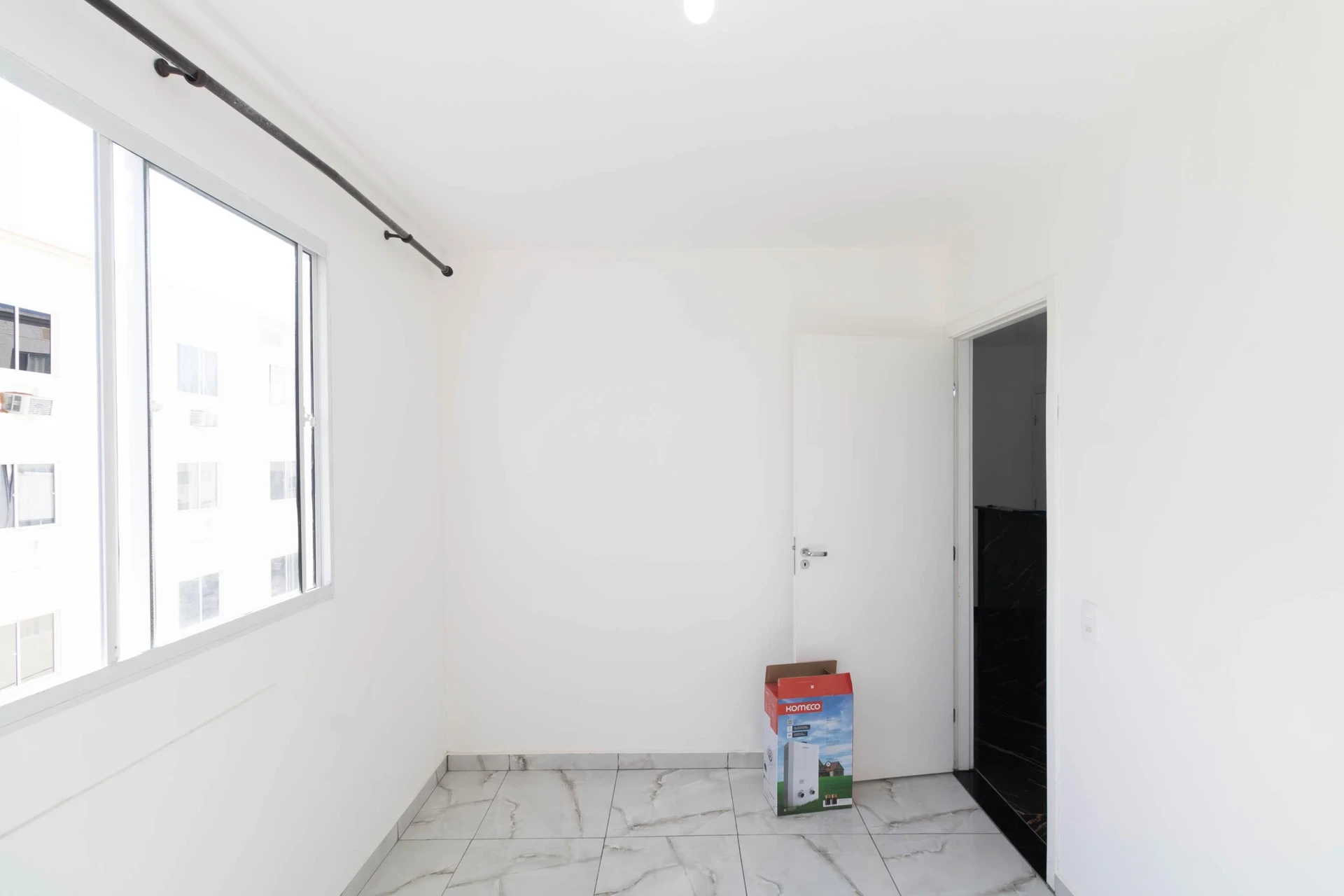 Unfurnished 2-bedroom apartment with 1 bath and 2 parking — photo 28