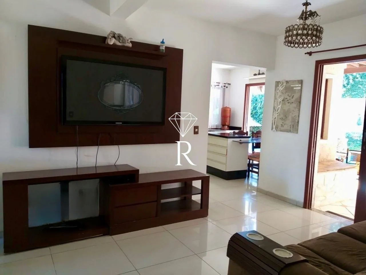 Casa de 6 dormitorios con balcón y parrilla — photo 18
