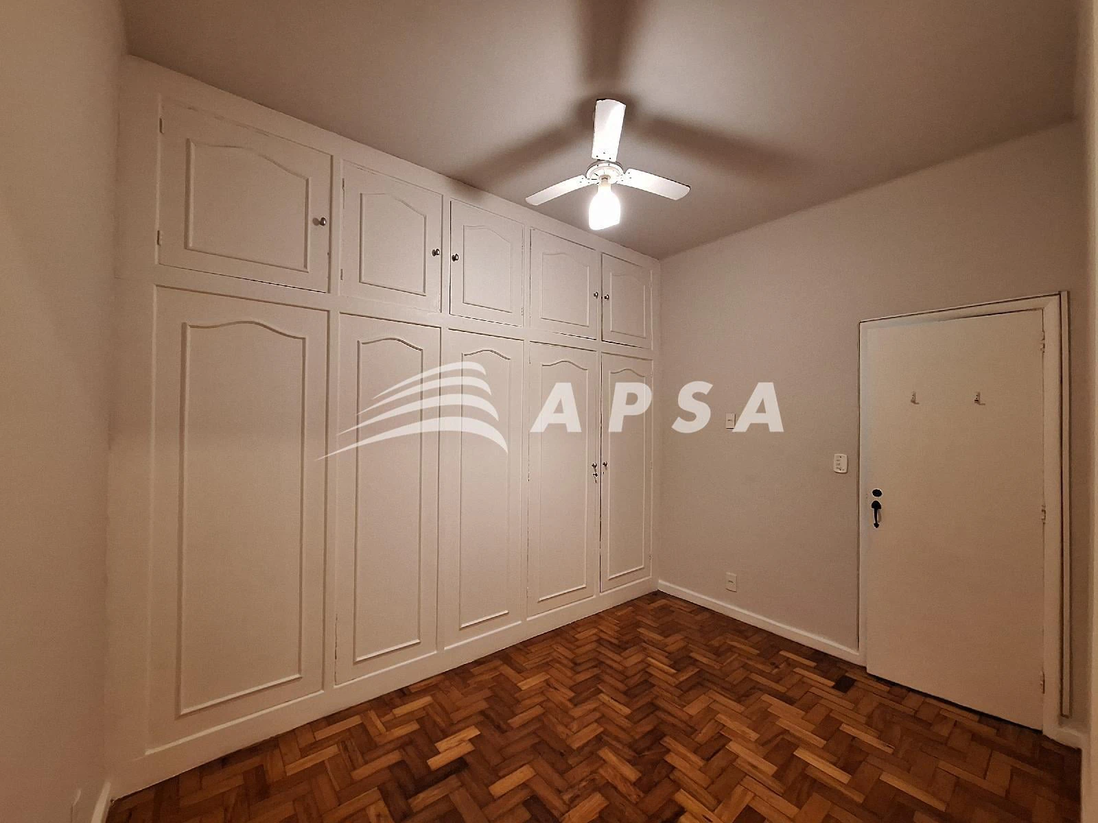 Apartamento de 115 m² com 3 quartos e cozinha fechada — photo 6