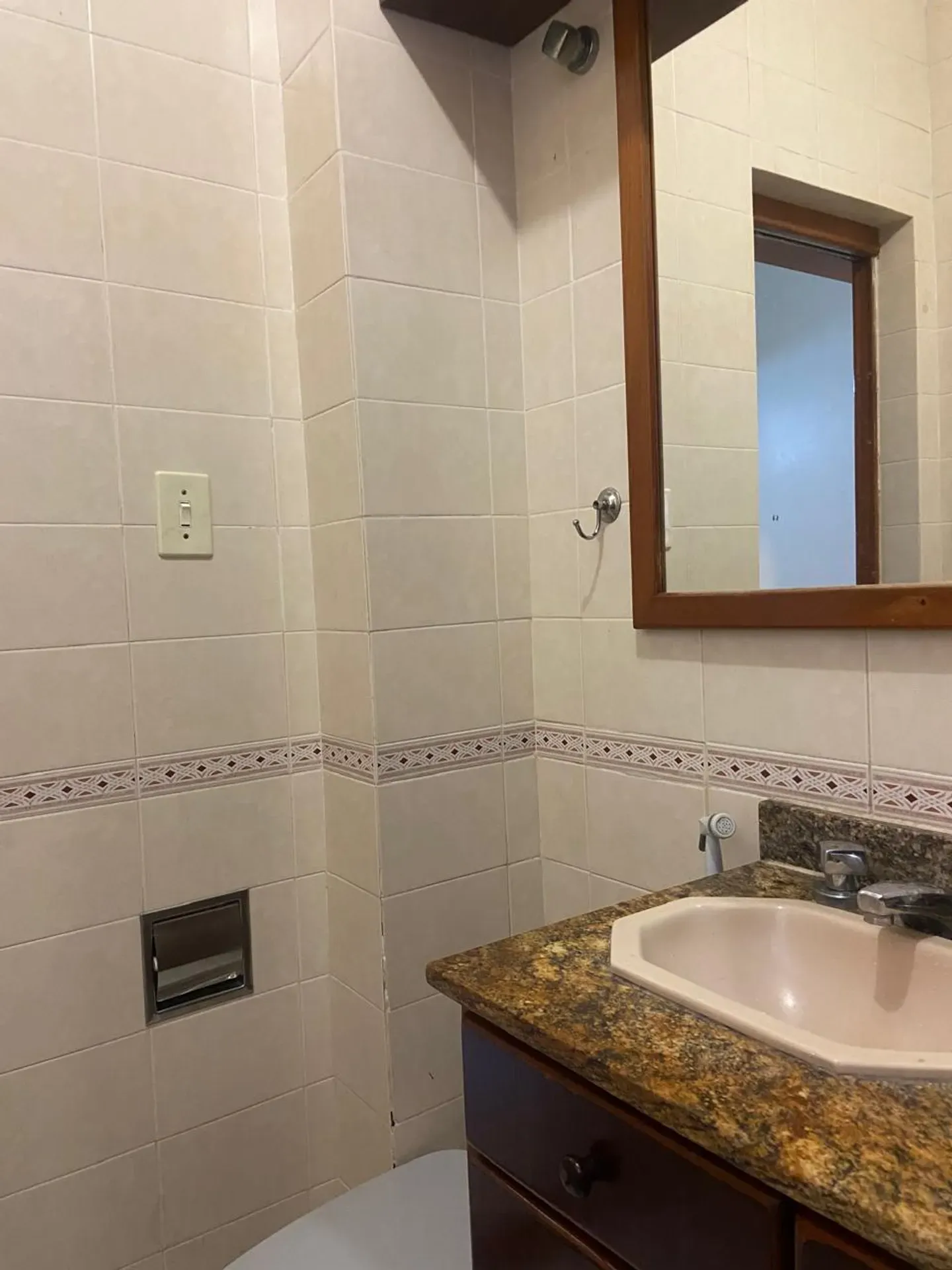 Apartamento de 1 dormitorio con 28 m² y cocina independiente — photo 8