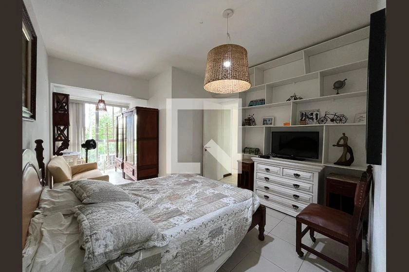 Furnished apartment, 86 m², with a glass-enclosed balcony — photo 40