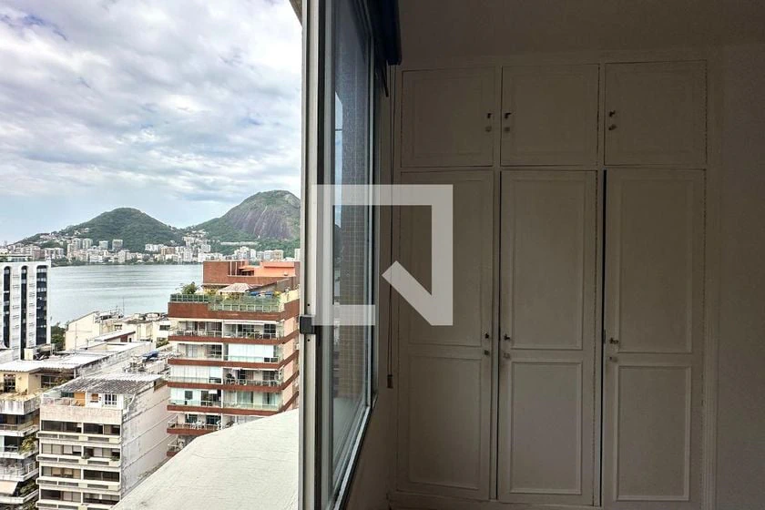 Вид на воду та 3 спальні: квартира 130 м² — photo 44