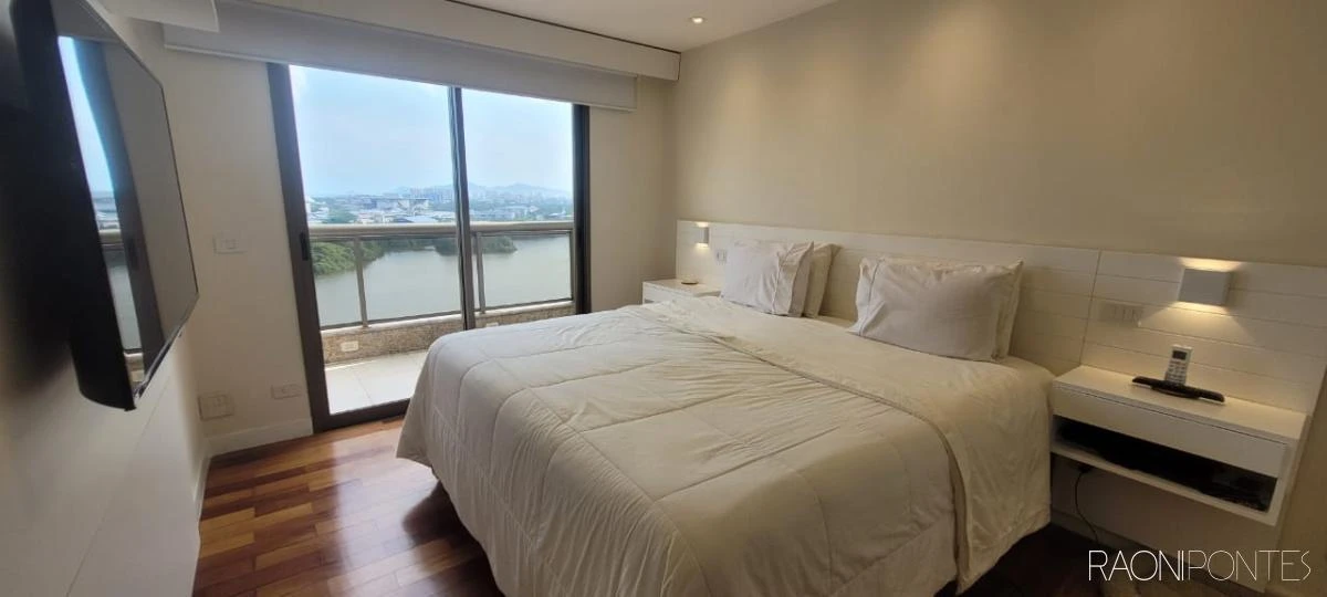 3-bedroom apartment with a water view in Rio de Janeiro — photo 4