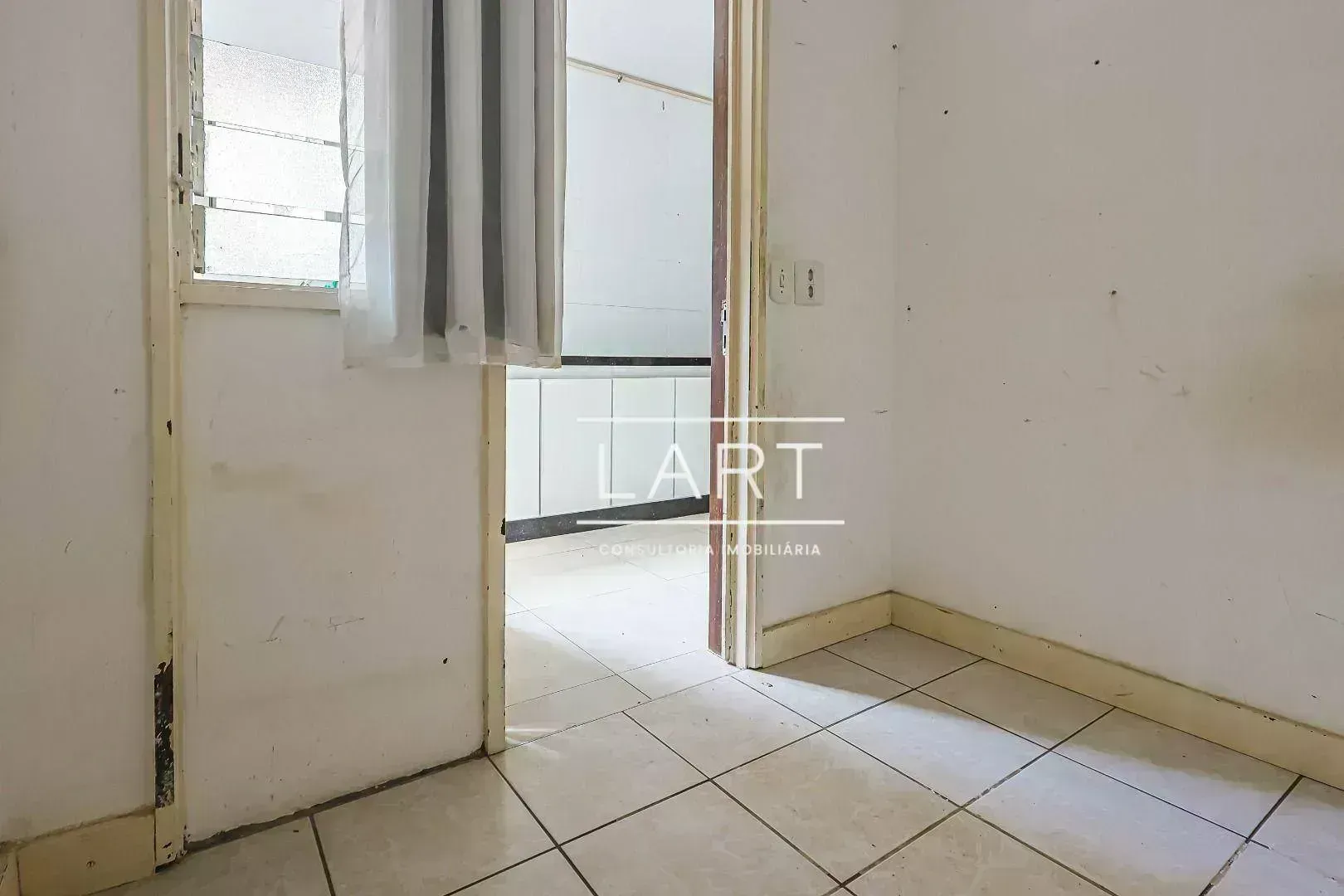 3-bedroom apartment with glassed-in balcony and 160 m² — photo 37