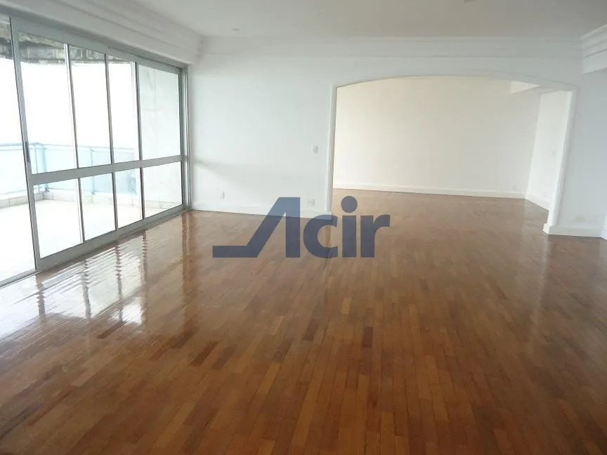 3-bedroom apartment with a water view in Rio de Janeiro