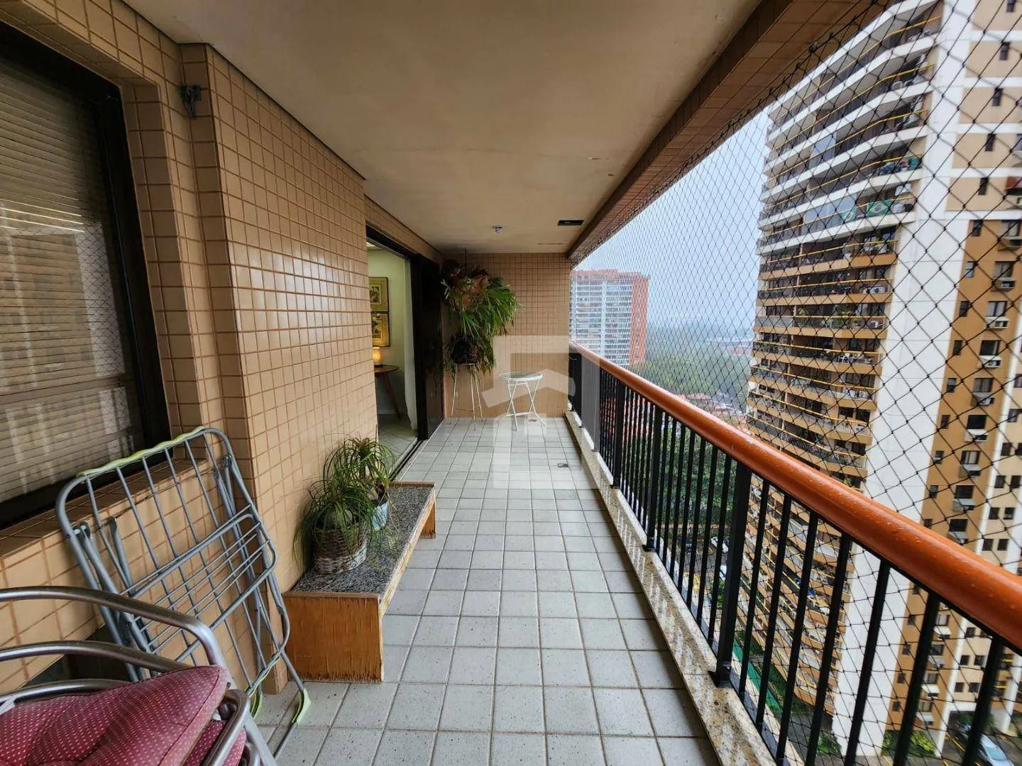 Furnished 3-bedroom apartment with 4 bathrooms — photo 11