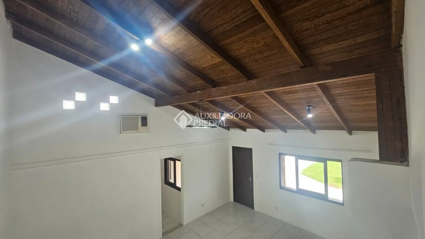 Будинок: 3 спальні, 1 з власною ванною кімнатою, 130 м² — photo 29