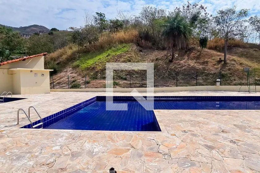 Apartamento mobiliado de 2 quartos em condomínio com piscina — photo 28
