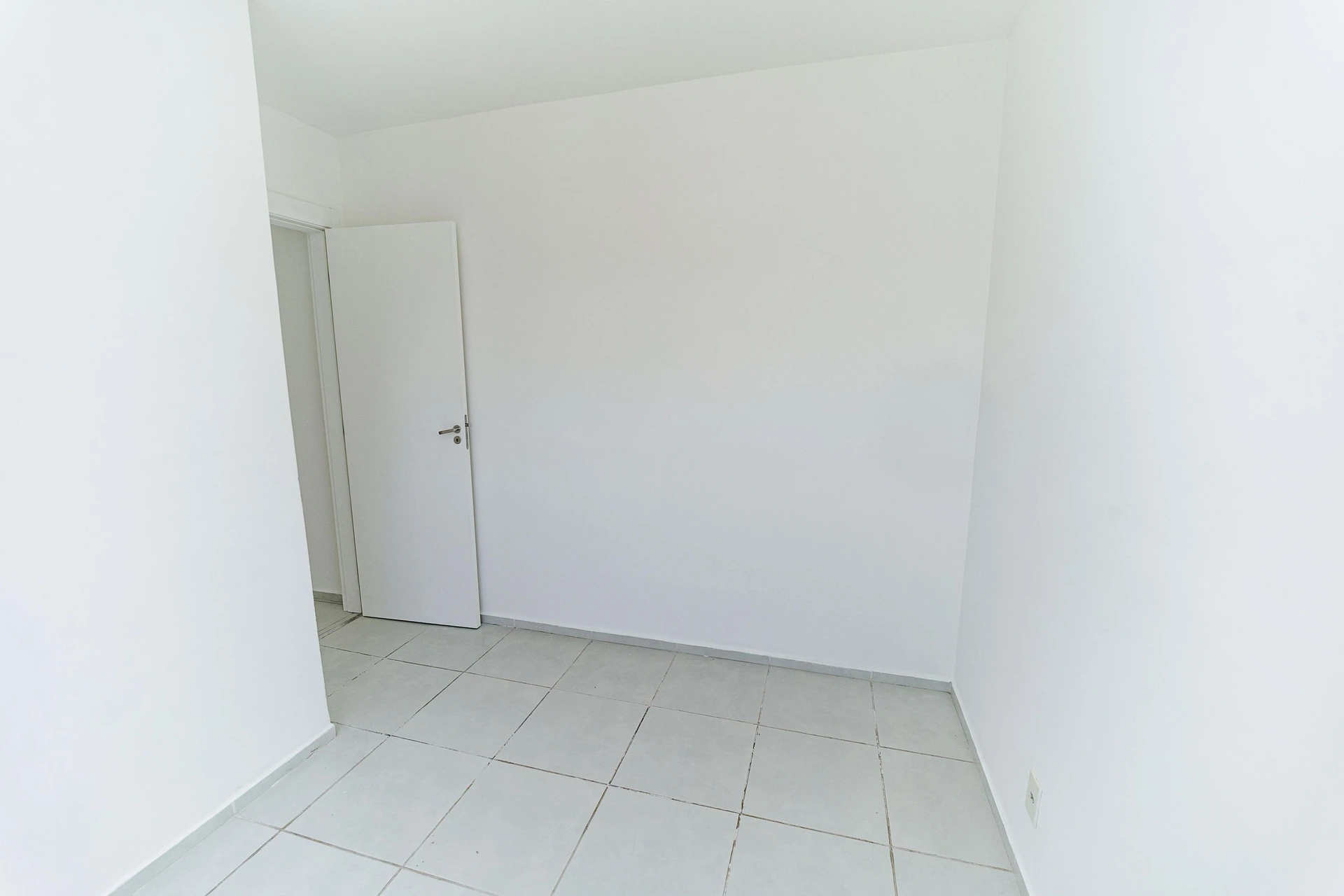 Apartamento de 2 quartos em condomínio com piscina — photo 19