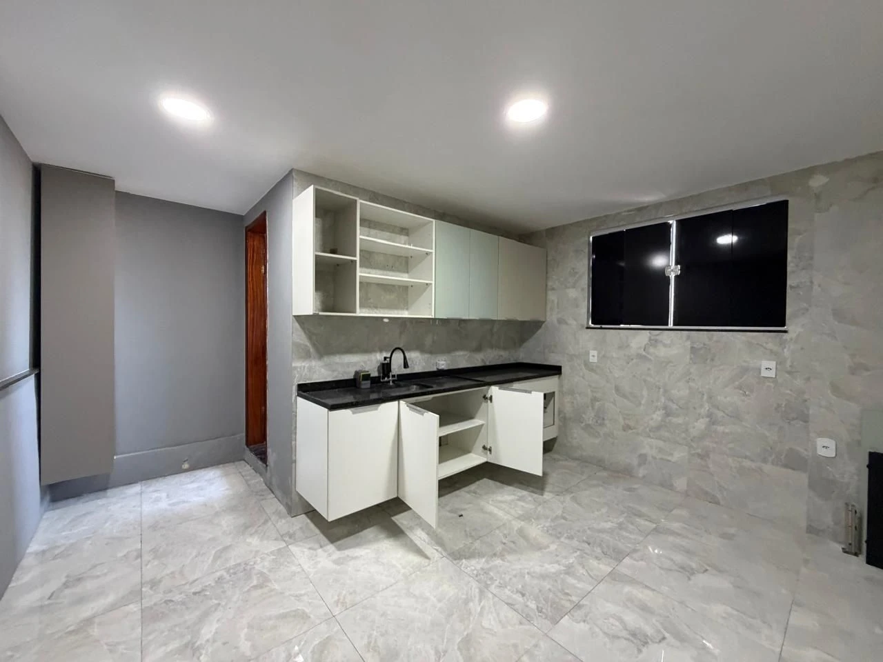 Casa em condomínio com 5 quartos e cozinha integrada — photo 23
